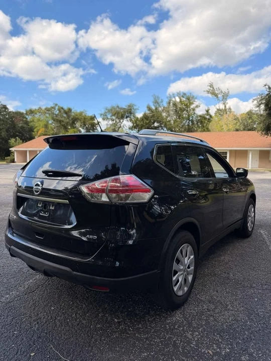 2016 Nissan Rogue - Image 4 of 9