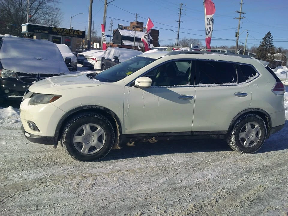 2016 Nissan Rogue - Image 4 of 18