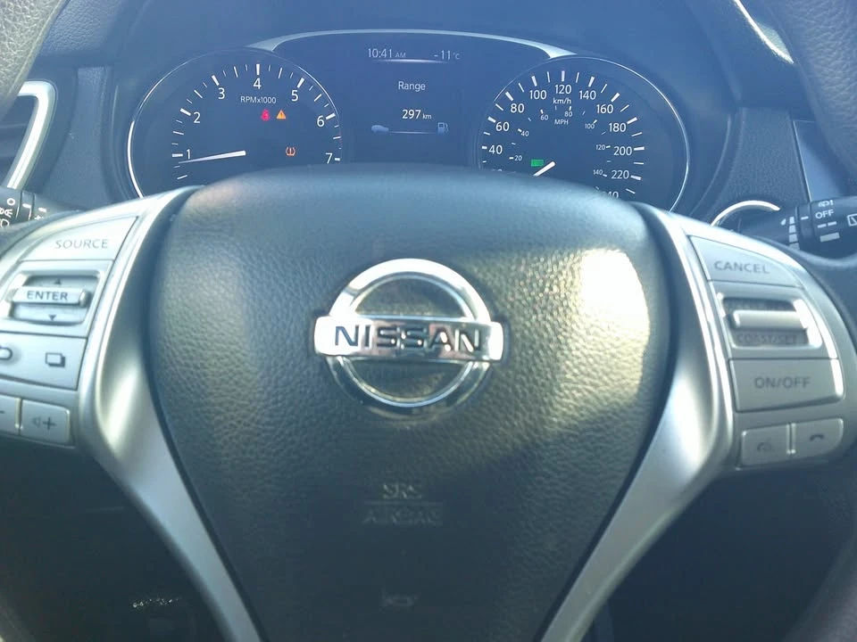 2016 Nissan Rogue - Image 18 of 18