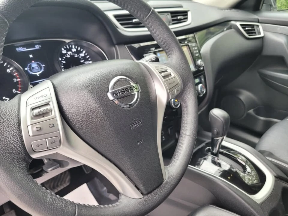 2016 Nissan Rogue - Image 17 of 20