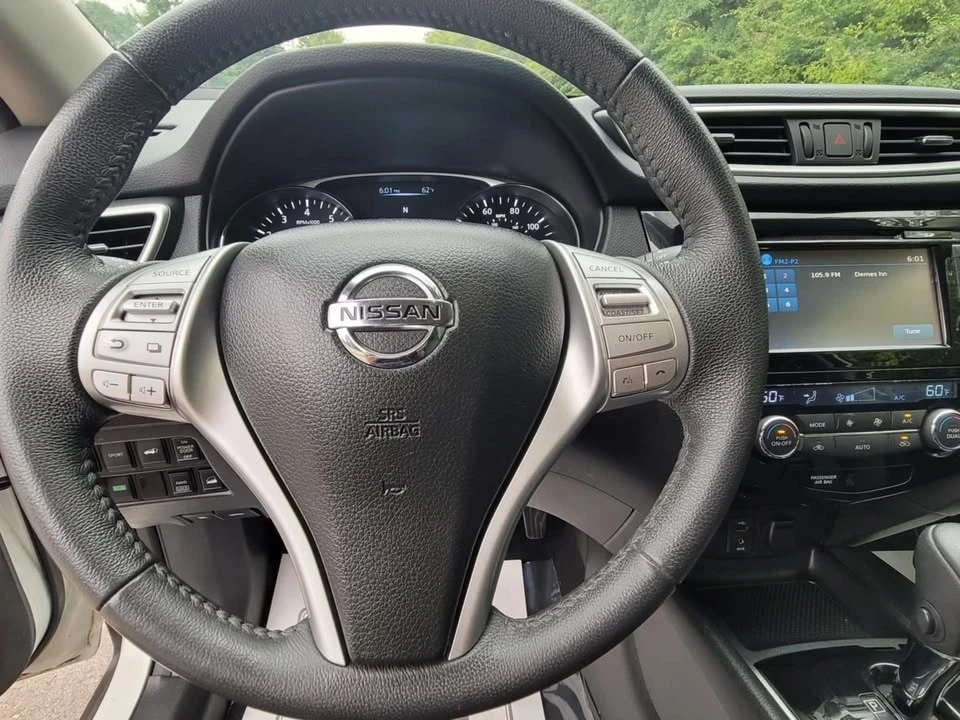 2016 Nissan Rogue - Image 16 of 20
