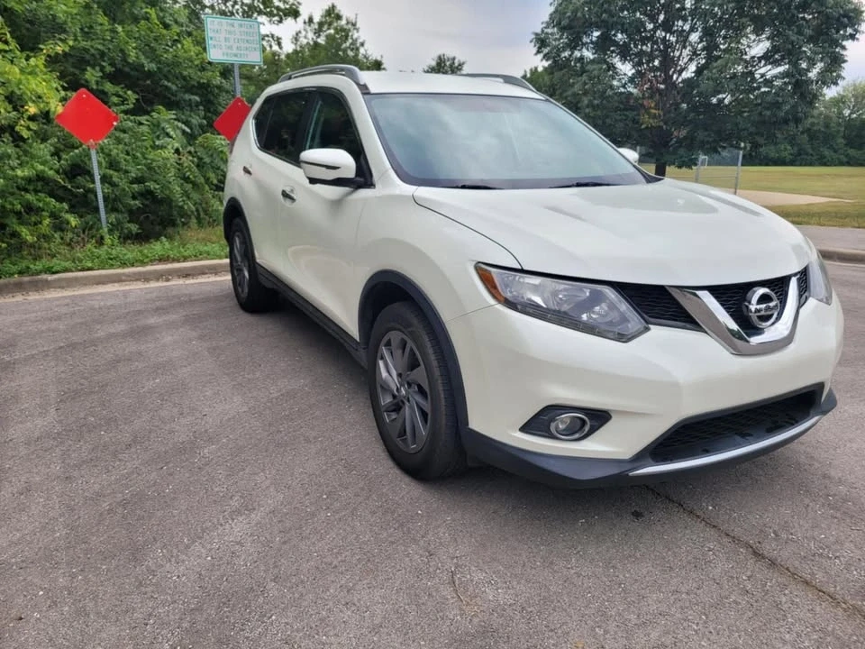 2016 Nissan Rogue - Image 2 of 20