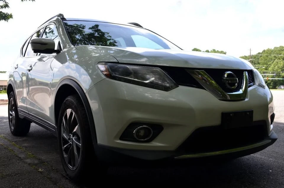 2016 Nissan Rogue - Image 2 of 20