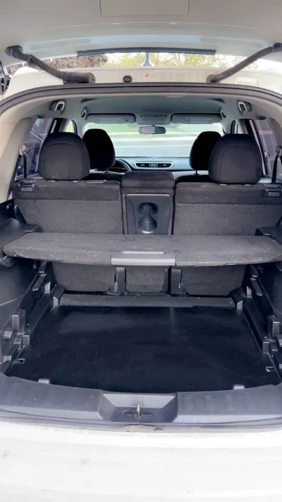 2016 Nissan Rogue - Image 7 of 10