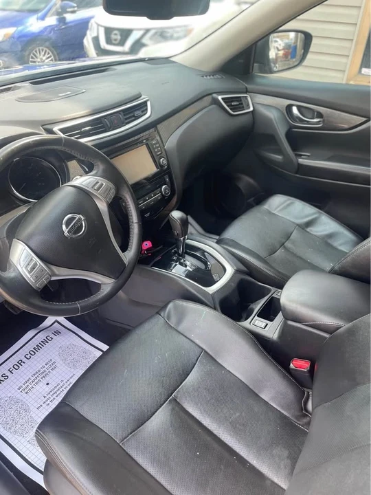 2016 Nissan Rogue - Image 7 of 11
