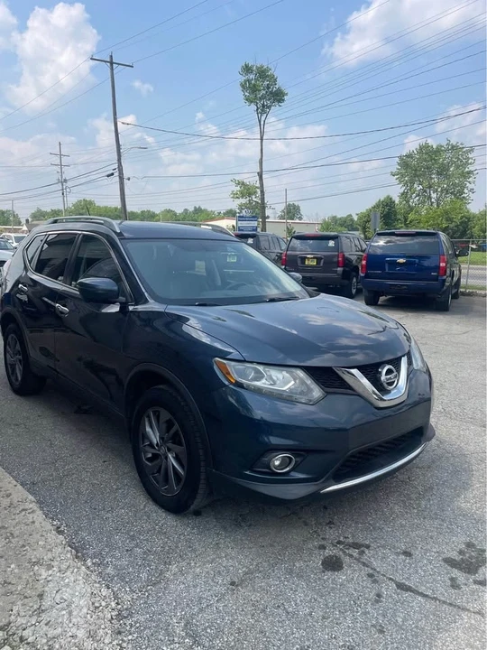 2016 Nissan Rogue - Image 2 of 11