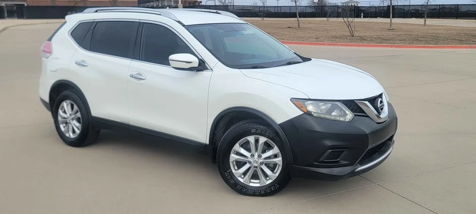 2016 Nissan Rogue - Image 4 of 14