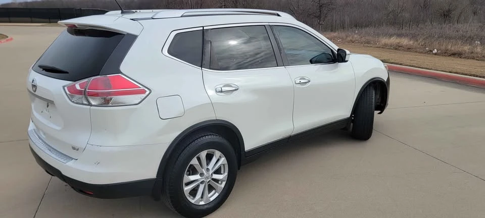 2016 Nissan Rogue - Image 6 of 14