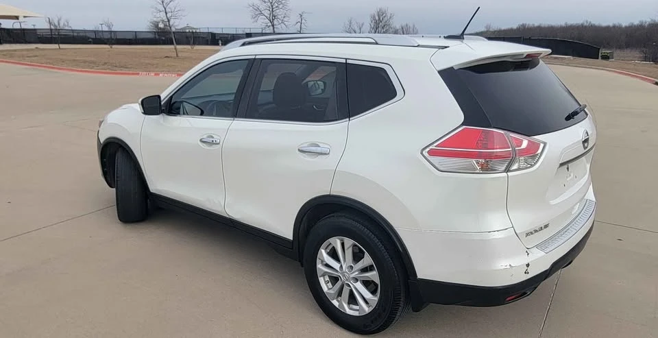 2016 Nissan Rogue - Image 3 of 14