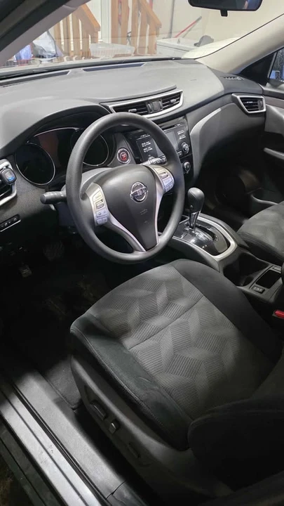 2016 Nissan Rogue - Image 12 of 13