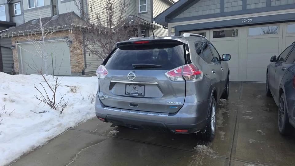 2016 Nissan Rogue - Image 6 of 13