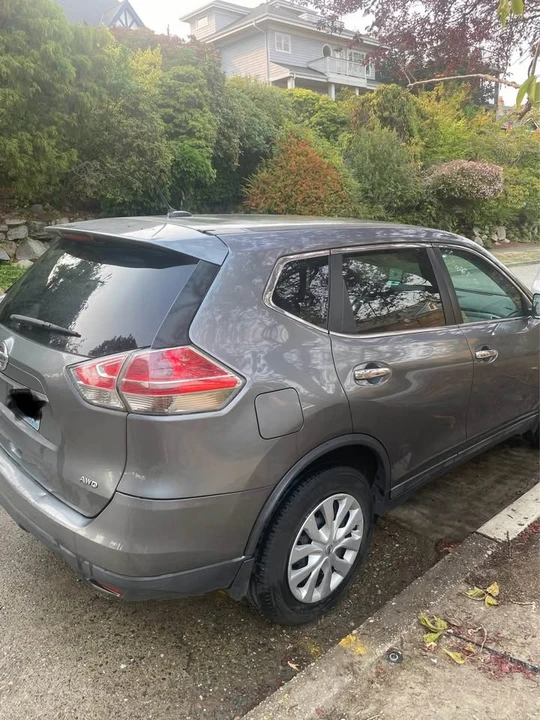 2016 Nissan Rogue - Image 5 of 11