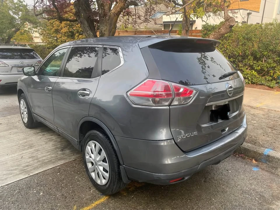 2016 Nissan Rogue - Image 3 of 11