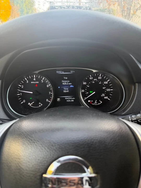 2016 Nissan Rogue - Image 9 of 11