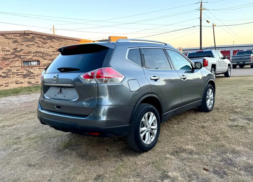 2016 Nissan Rogue - Image 6 of 13