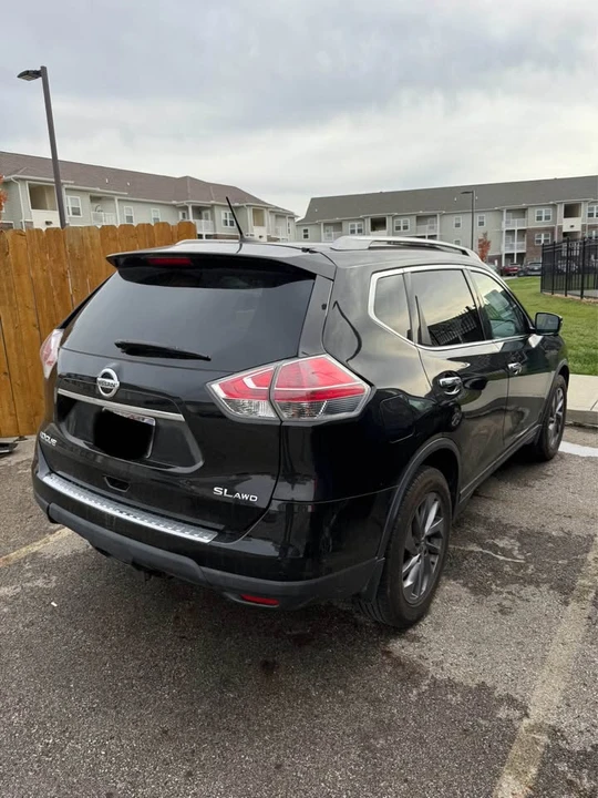 2016 Nissan Rogue - Image 14 of 20