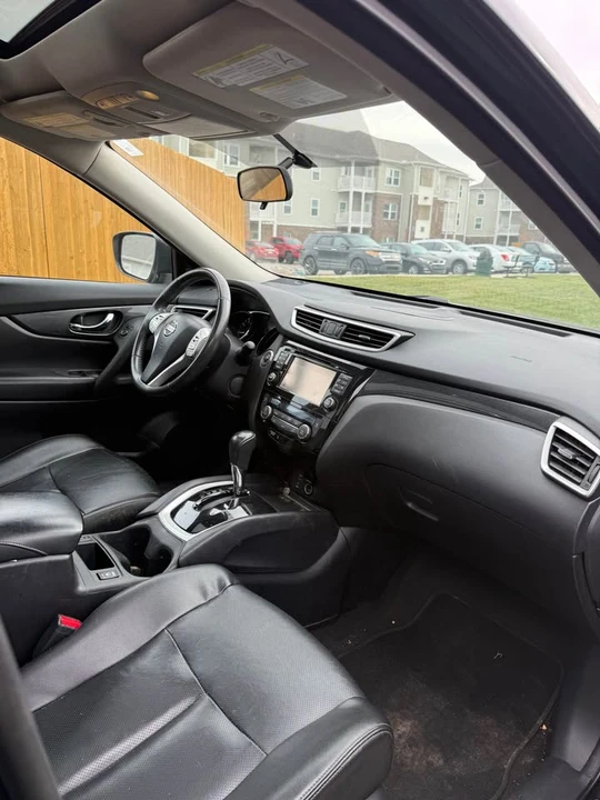 2016 Nissan Rogue - Image 15 of 20
