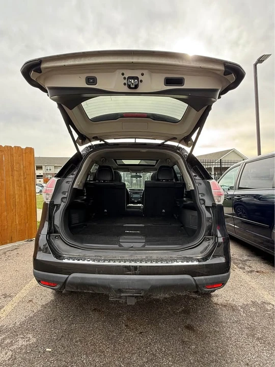 2016 Nissan Rogue - Image 8 of 20