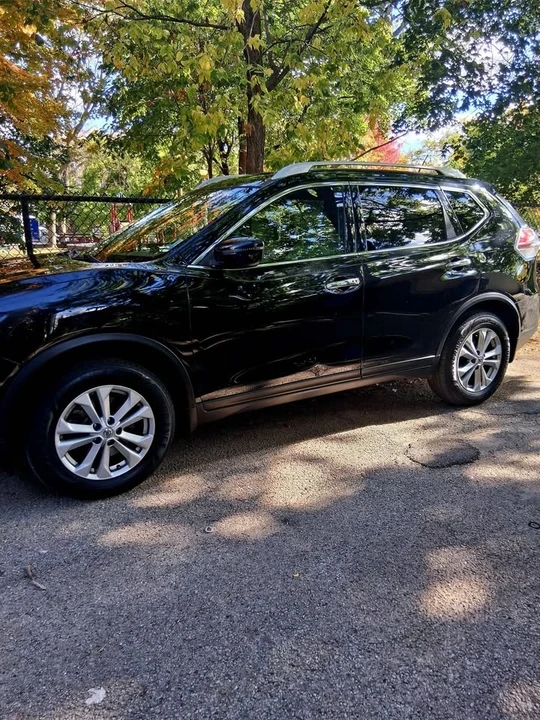 2016 Nissan Rogue - Image 3 of 17