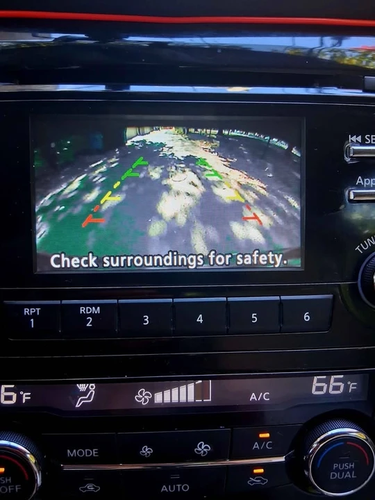 2016 Nissan Rogue - Image 17 of 17