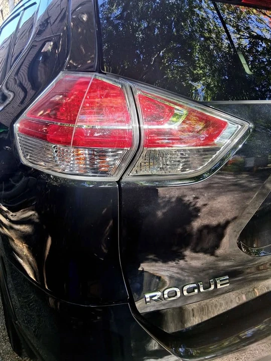 2016 Nissan Rogue - Image 8 of 17