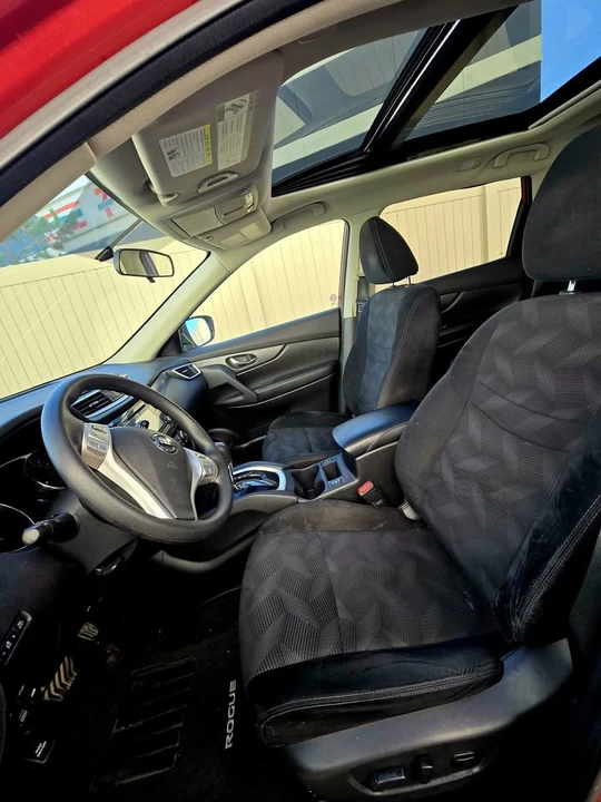 2016 Nissan Rogue - Image 9 of 13