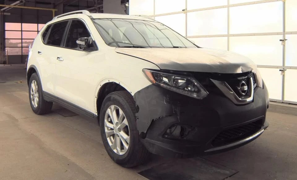 2016 Nissan Rogue - Image 2 of 8