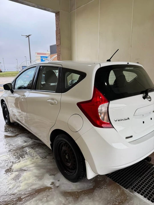 2016 Nissan Sentra 8th Gen - Image 4 of 9