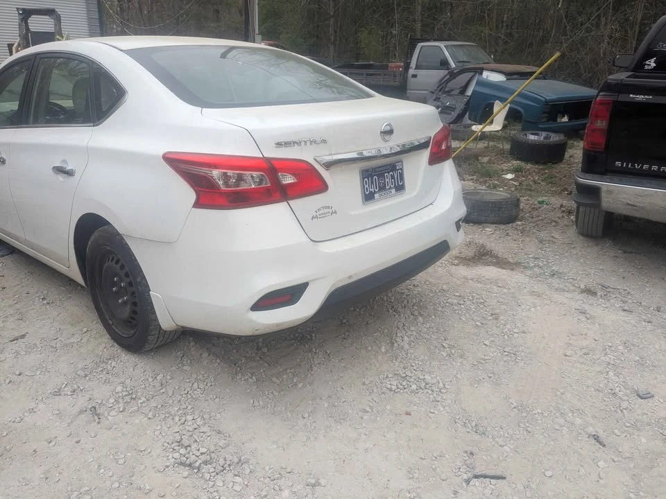 2016 Nissan Sentra 7th Gen - Image 4 of 5