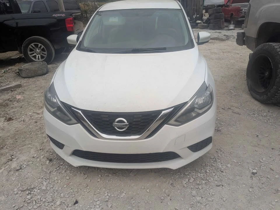 2016 Nissan Sentra 7th Gen - Image 2 of 5