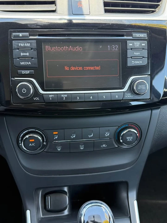 2016 Nissan Sentra 7th Gen - Image 16 of 17