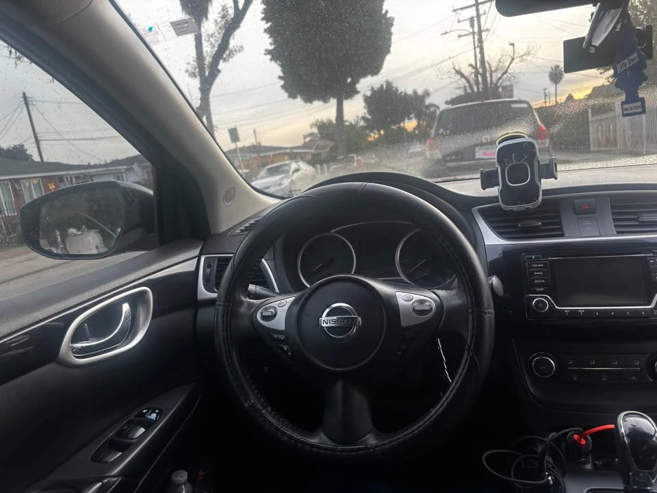 2016 Nissan Sentra 7th Gen - Image 5 of 9