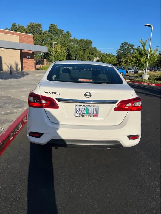 2016 Nissan Sentra 7th Gen - Image 4 of 11
