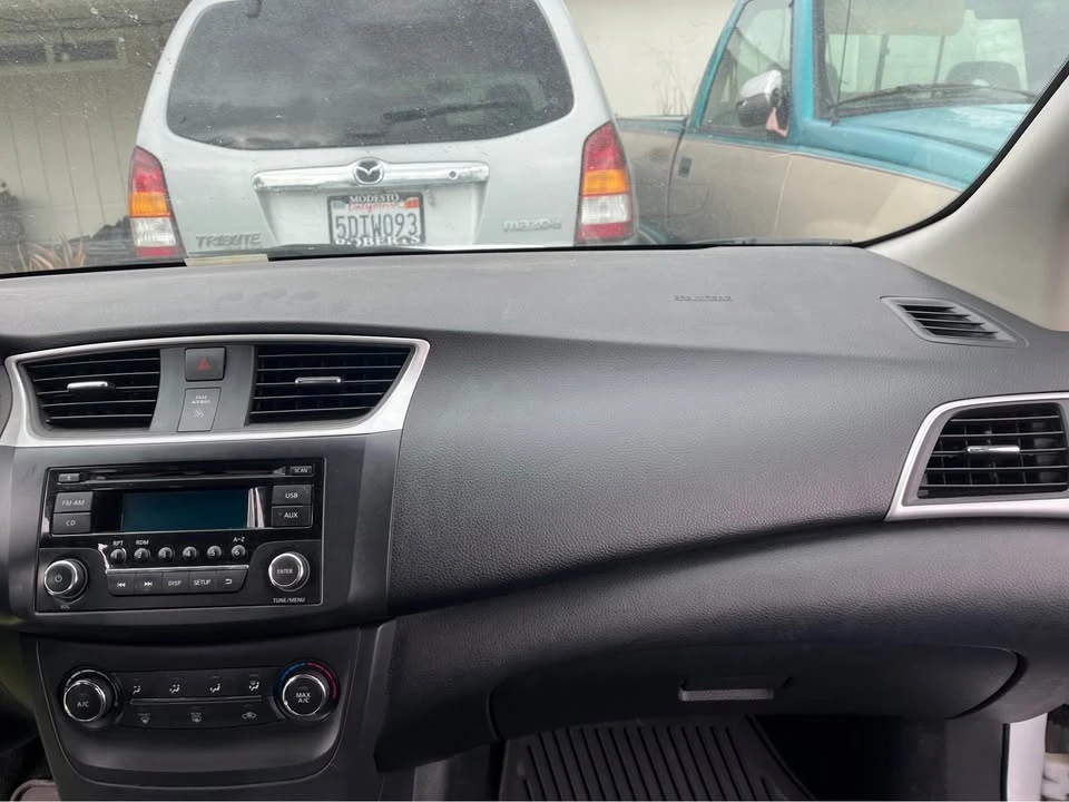 2016 Nissan Sentra 7th Gen - Image 10 of 11