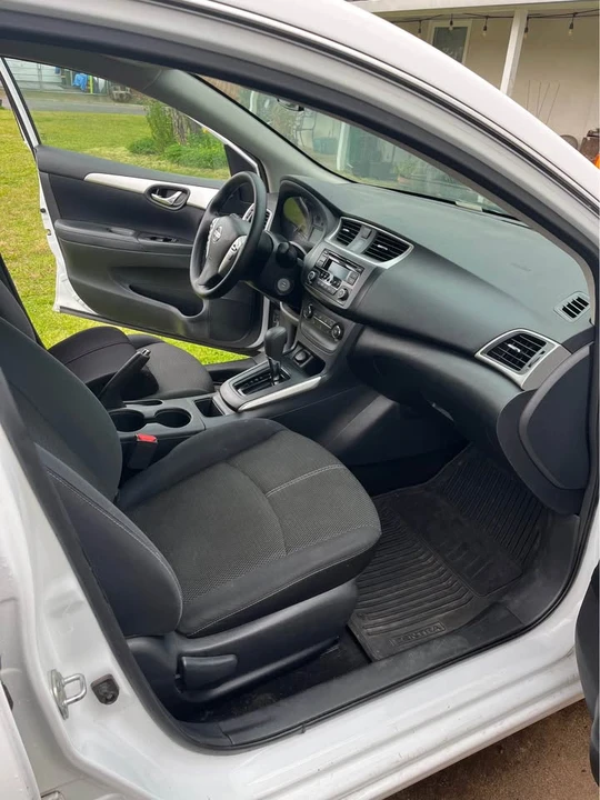 2016 Nissan Sentra 7th Gen - Image 9 of 11
