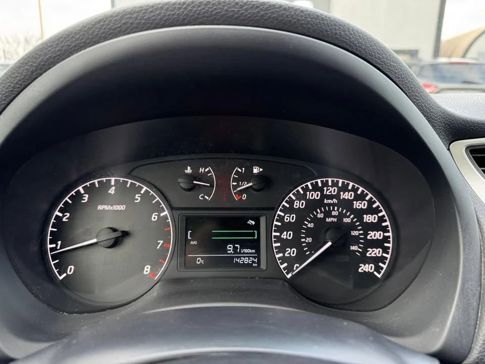 2016 Nissan Sentra 7th Gen - Image 10 of 15