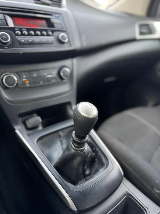 2016 Nissan Sentra 7th Gen - Image 12 of 15
