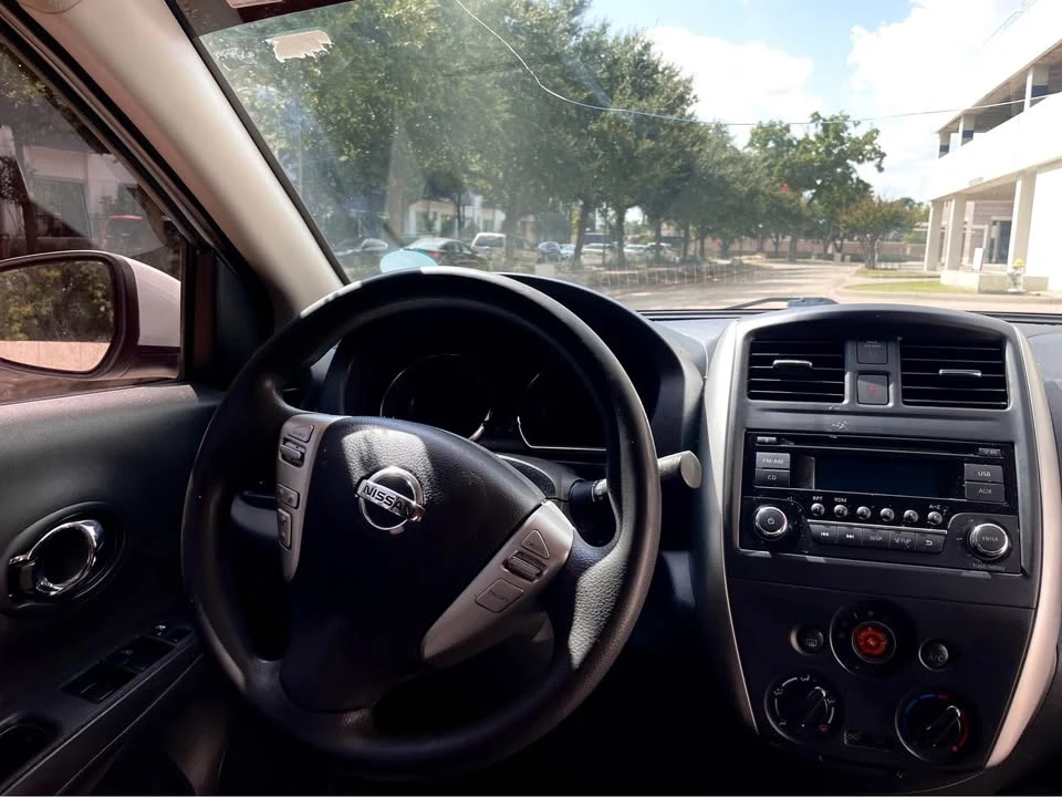 2016 Nissan Versa - Image 14 of 14