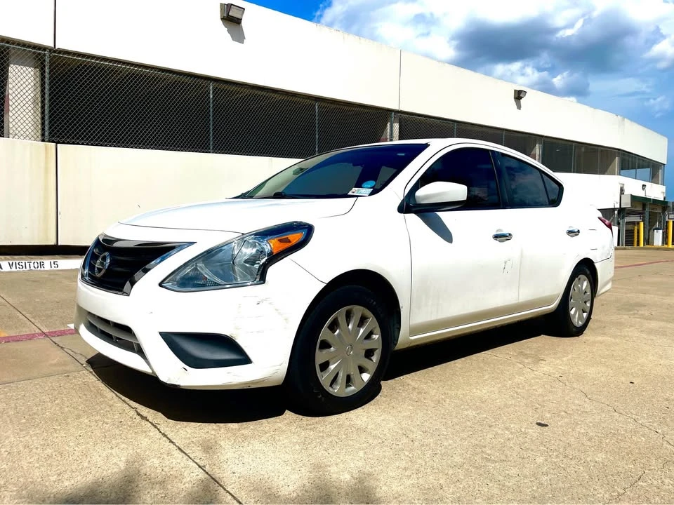 2016 Nissan Versa - Image 5 of 14