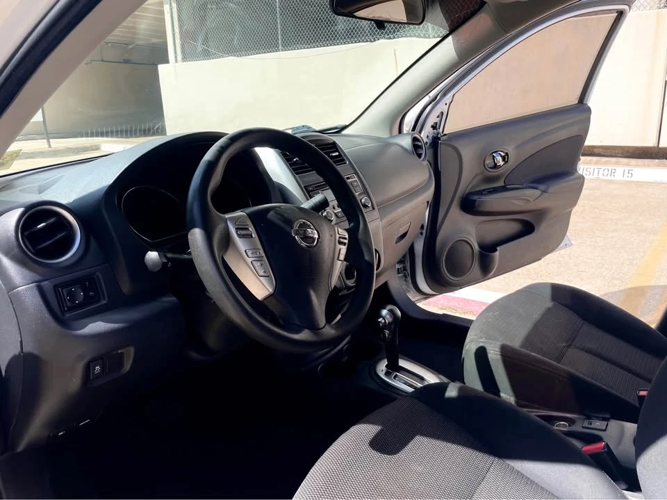 2016 Nissan Versa - Image 12 of 14