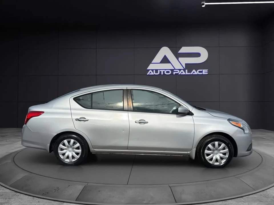 2016 Nissan Versa - Image 8 of 19
