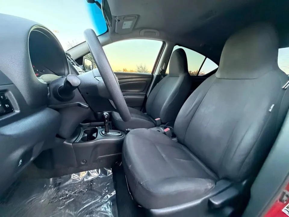 2016 Nissan Versa - Image 10 of 20