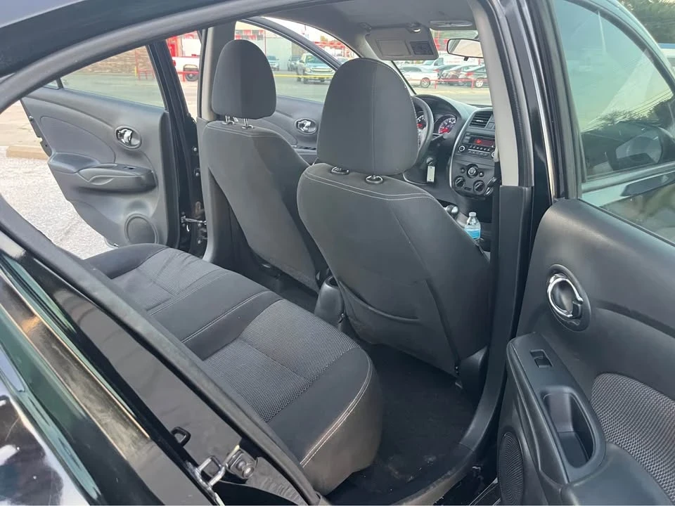 2016 Nissan Versa - Image 10 of 16