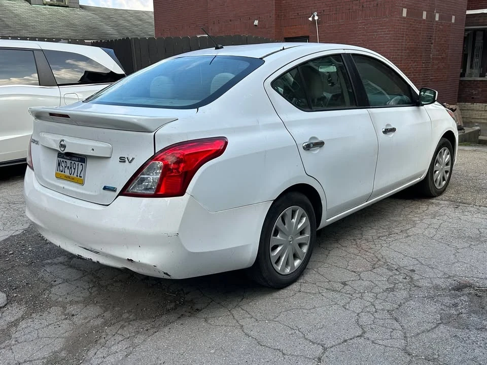 2016 Nissan Versa - Image 3 of 7