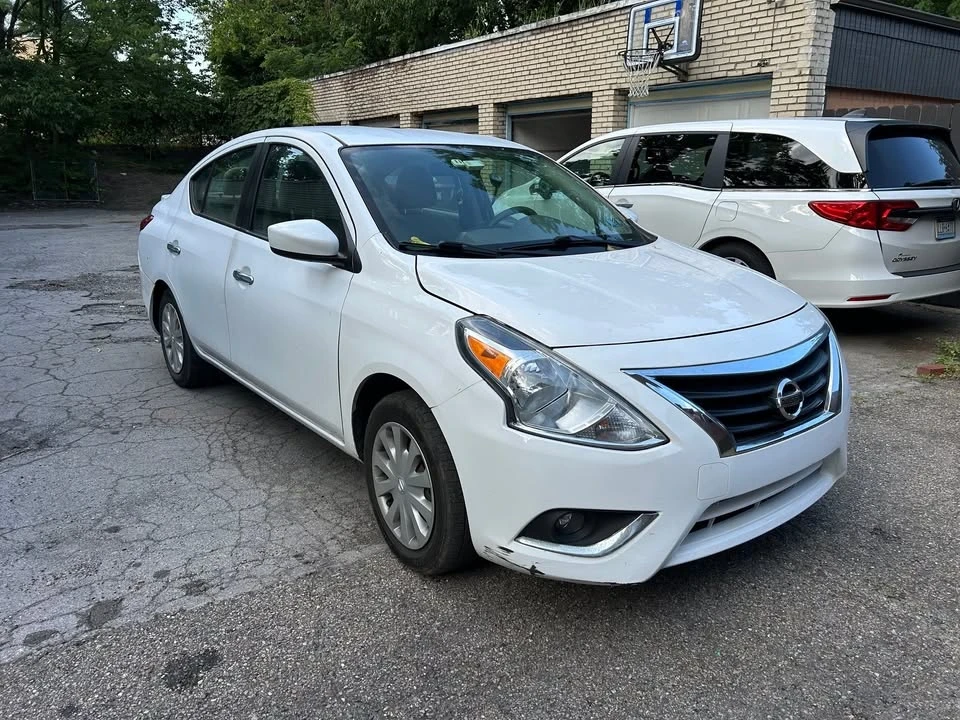 2016 Nissan Versa - Image 2 of 7