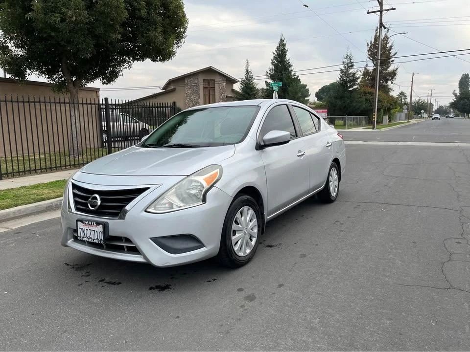 2016 Nissan Versa - Image 2 of 9