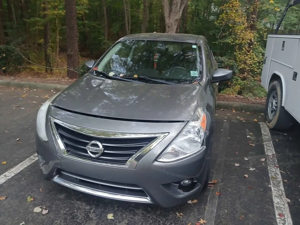 2016 Nissan Versa - Image 4 of 4