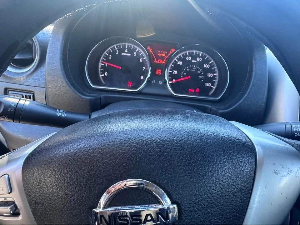2016 Nissan Versa - Image 10 of 13