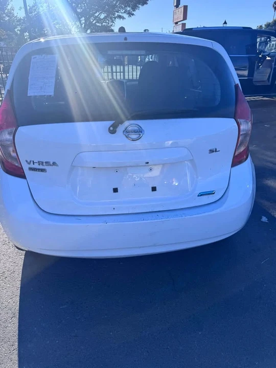 2016 Nissan Versa - Image 4 of 13