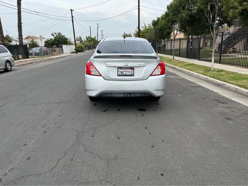 2016 Nissan Versa - Image 6 of 9